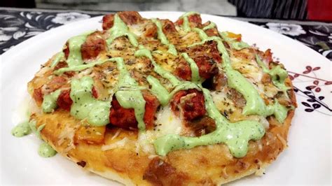 We all love dominos cheese burst pizza and yes now. Cheese Burst Pizza Recipe | Dominos Style Tandoori pizza ...