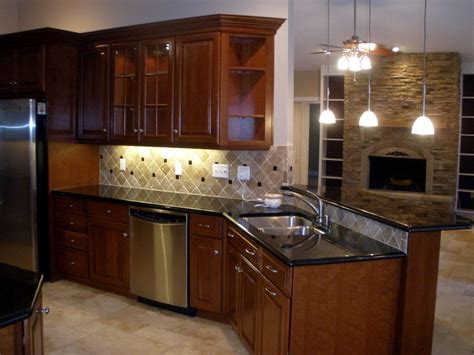 Cherry Wood Cabinets With Granite Counter Top Cherry Wood Kitchens