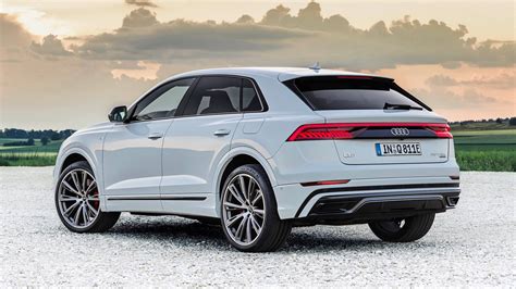 The sporty interior conveys luxurious charm; Audi Q8 plug-in hybride foto's | eGear.be
