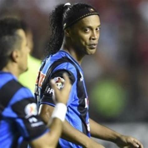 Ronaldinho é Barrado No Querétaro E Imprensa Mexicana Fala Em Indisciplina
