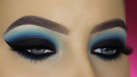 Blue Smokey Eye Makeup Photos Cantik