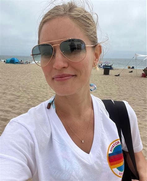 Ijustine Beach Selfie In 2022 Sunglasses Women Mens Sunglasses