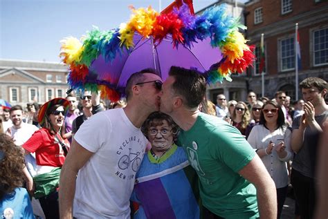Ireland Votes To Bring In Gay Marriage Daily Mail Online