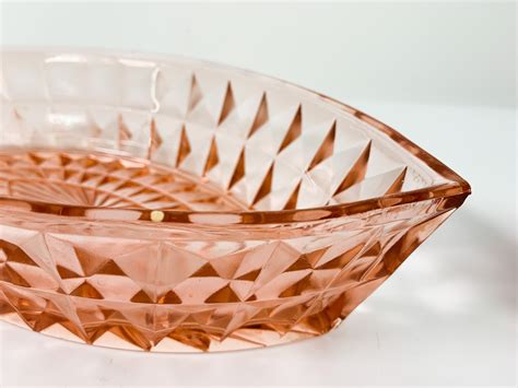 Windsor Pink Depression Glass Bowl By Jeanette Marquis Shape And Cube Pattern Vintage Retro