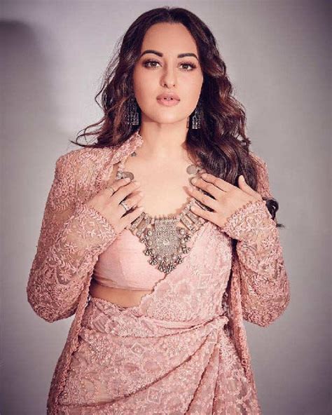 Sonakshi Sinha Gives A Befitting Replying When A Troll Questions Her On