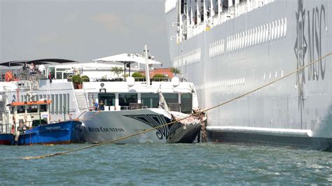 Ship Crashes Into Dock About Dock Photos Mtgimageorg