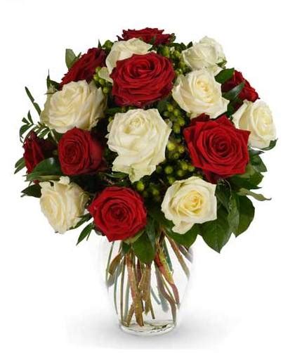 1 Dozen Red And White Rose Bouquet Avas Flowers