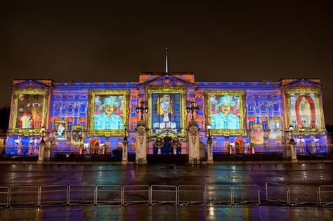 The Buckingham Palace Illuminations Glow For Diamond Jubilee