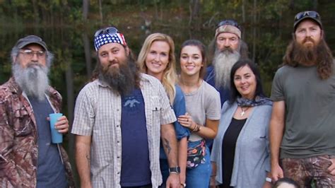 Duck Dynasty Star Shaves His Beard Off And Youll Be Surprised To Know