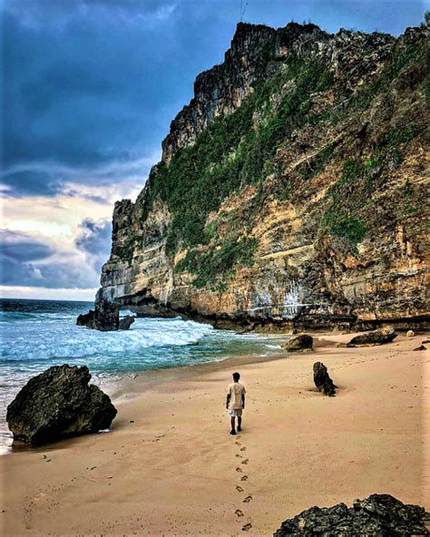 Mengintip Keindahan Pantai Karangpayung, Wonogiri | Indonesia Traveler
