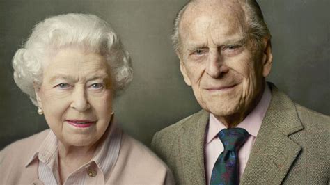 Annie Leibovitz Shoots Portrait Of Queen Elizabeth