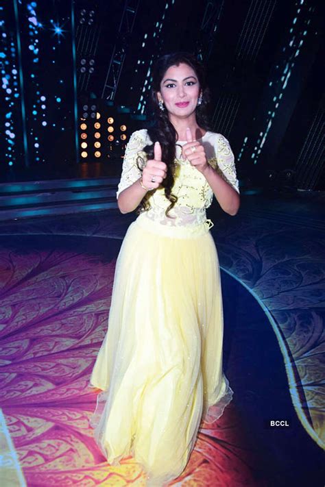 Tv Actress Sriti Jha Is All Smiles While She Shoots For A Special Episode Of ‘kumkum Bhagya