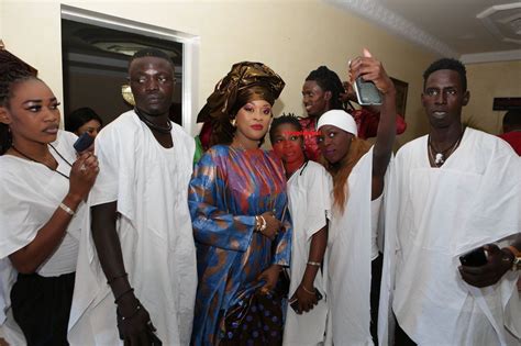 Coulisses Rayonante Et Sublime La Lionne De La Musique Sénégalaise