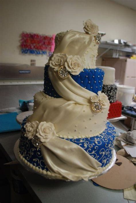 More and more couples choose little wedding cake for their reception. Royal Blue Wedding Cake - Wedding - Blue - Royal Blue ...