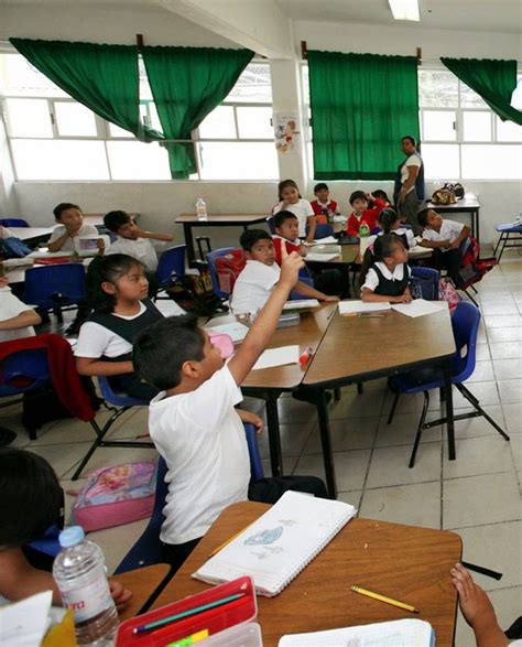 Los Antecedentes En México 3 Mil 550 Maestros Dan Clases En Las Escuelas Públicas Sin Tener
