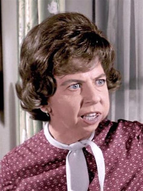 Bewitched Tv Show Alice Pearce As Gladys Kravitz Bewitching