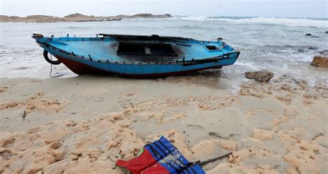 Dozens Feared Drowned After Migrant Boat Capsizes Off Libya Daily Sabah