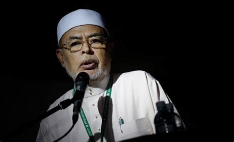 Meski status mereka saudara tiri, tapi hubungan ricky dan jeje sangat dekat satu sama lain. Siapa Datuk Dr Haron Din?