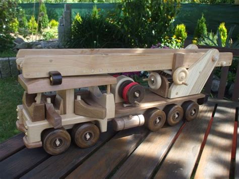 Holzspielzeug selber machen bauanleitungen für spiele, puzzles und sonstige spielsachen. Holzspielzeug | Wooden toys, Outdoor decor, Woodworking