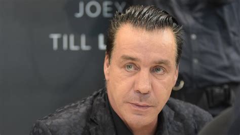 Nach Missbrauchs-Vorwürfen: Ermittlungen gegen Rammstein-Sänger
