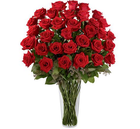 Ftd® 36 Red Rose Bouquet Pr8fa • Canada Flowers