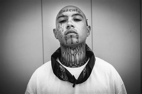 La Gangs Φωτογραφίζοντας τους Πολέμους Συμμοριών του Λος Άντζελες