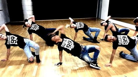 Street Dance Show By Iconic Choreography By Martina Panochová Youtube