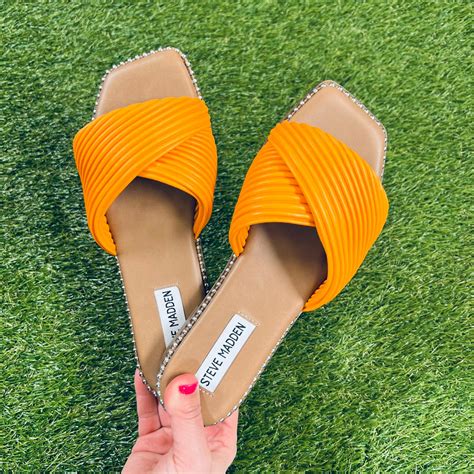 DSW Designer Shoe Warehouse - Home