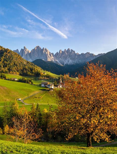 Autumn Evening Santa Magdalena Famous Italy Dolomites Village View In