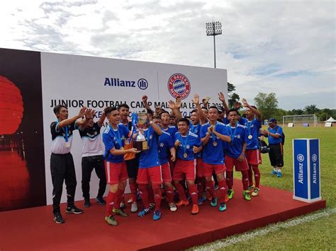 Categorías populares en kota belud. Skuad Sabah Juara Kem Bolasepak Remaja Allianz 2017 ...