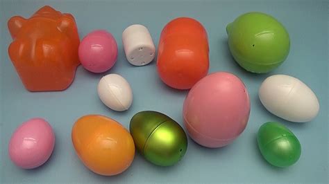 Learn Colours With Baby Big Mouth Find The Right Coloured Surprise Egg