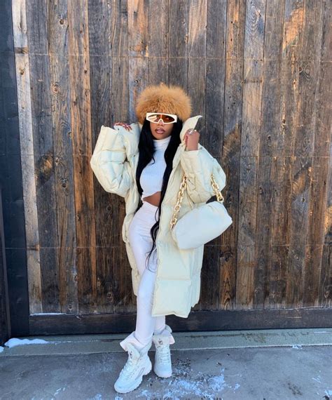 Dearra Taylor On Twitter Skiing Outfit Taylor Outfits Trip Outfits