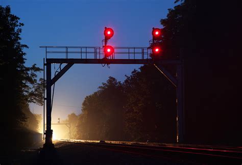 One Of The Last A Northbound Ns Freight Lights Up The Sout Flickr