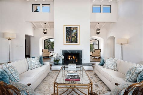Decorators get this style by blending traditional homes with contemporary flair. 10 Top Transitional Interior Design Must-Haves for the ...
