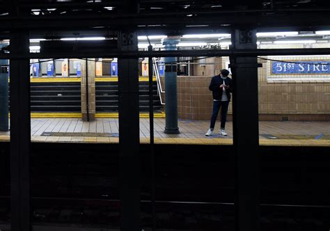 Mta To Test Platform Barriers At 3 Stations In Manhattan And Queens