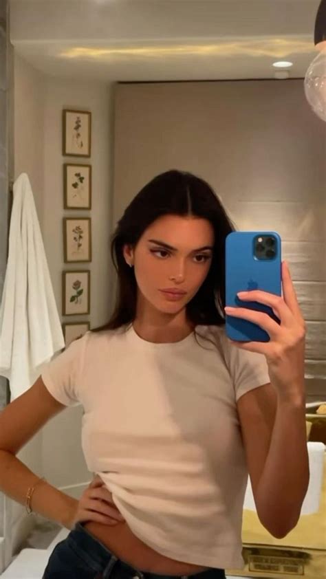 Kendal Jenner Mirror Selfies 🫶🏼 In 2023 Kendall Jenner Style Kendall