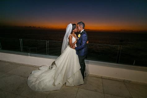 Why Sunset Wedding Photos Are A Must Have Part Of Your Day