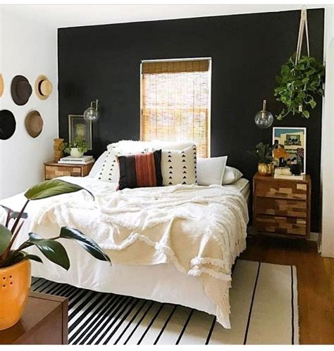 10 Black Accent Wall In Bedroom