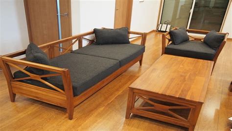 Kursi kayu desain minimalis aneka desain cocok untuk bersantai dengan harga & kualitas set kursi tamu terbaik. Bangku Kayu Ruang Tamu Minimalis - Beli Set Kursi Tamu ...