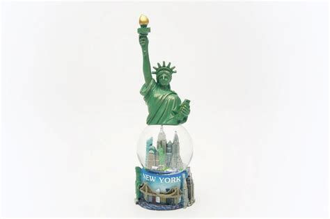 45mm Statue Of Liberty Snow Globe Etsy New York Snow Globe New