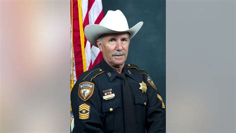 Harris County Sheriffs Deputy Sergeant Dies Of Covid 19