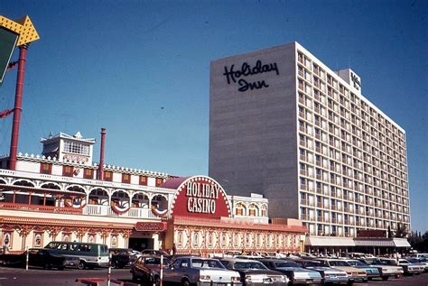 By 1982, the hotel had grown to over 1,000 rooms making it the largest in the chain. Vintage Las Vegas — Holiday Casino. Las Vegas Strip, 1977 ...