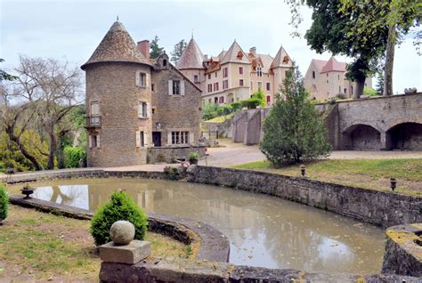 top 10 most beautiful medieval castles of france french moments