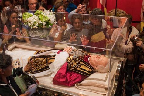 Vial Of Pope John Paul Iis Blood Tours Mexico