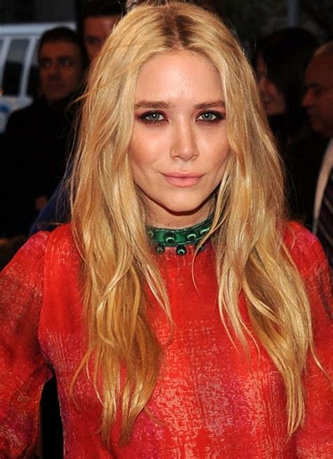 Лауреат премий teen choice award и young artist award. Mary-Kate Olsen | Disney Wiki | FANDOM powered by Wikia