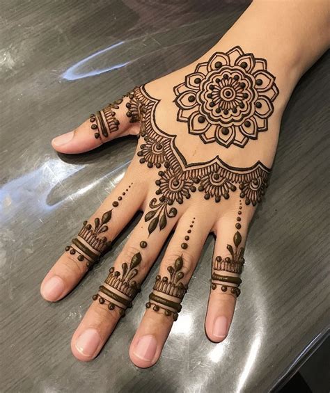 Simple Beautiful Henna Tattoo Finger Mehndi Design Keren