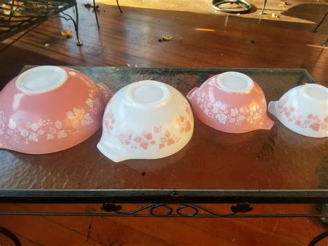 Set PYREX Pink Gooseberry Cinderella Nesting Mixing Bowls S