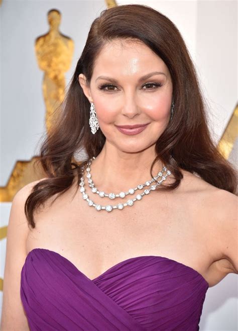 Famous Women On Twitter Ashley Judd For Yuri