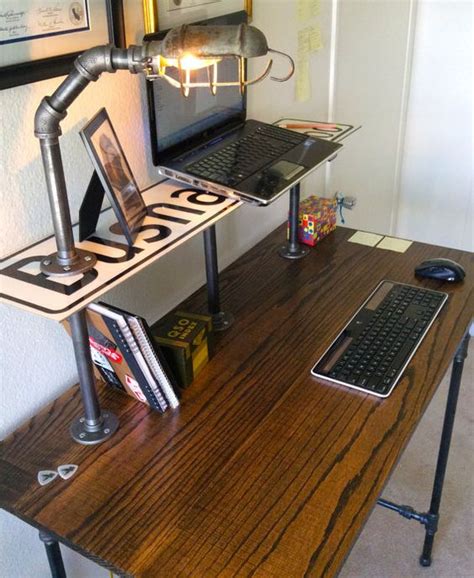 See more ideas about diy computer desk, diy desk, home. 37+ Modern DIY Computer Desk Ideas for Your Home Office ...