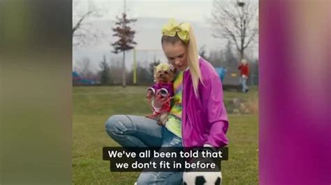 Jojo Siwa Calls Out Nickelodeon For Not Letting Her Performing Her J Team Songs On Tour Popbuzz